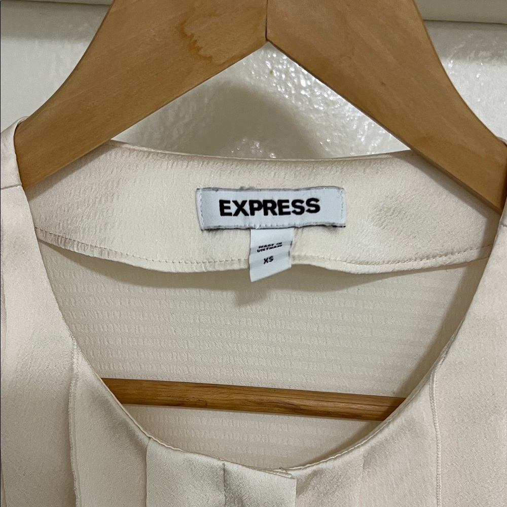 Express Modest Ivory Ruffle Front Blouse XS - Picture 2 of 7